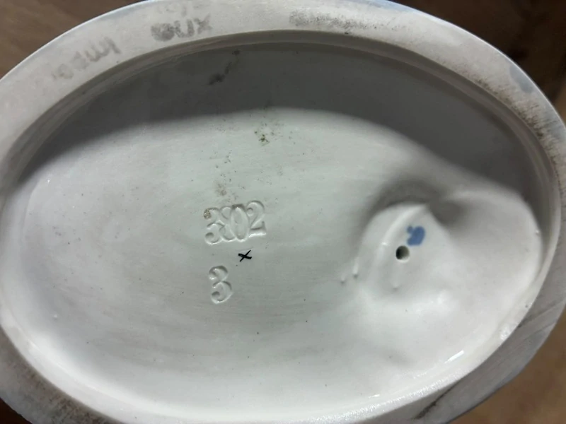 Stará porcelánová soška Royal Dux – Namluvy