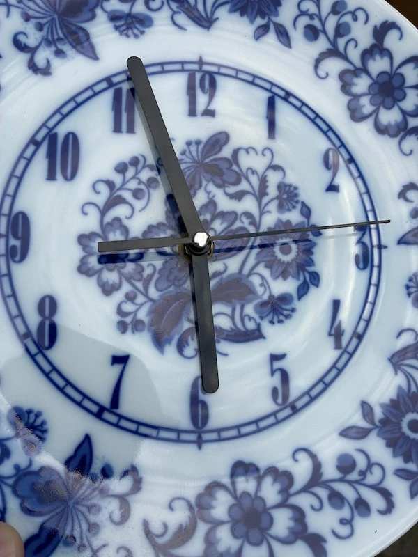 Porcelánové hodiny