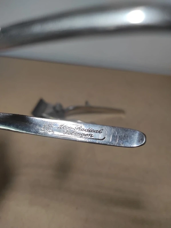 Staré ruční holicí strojky 