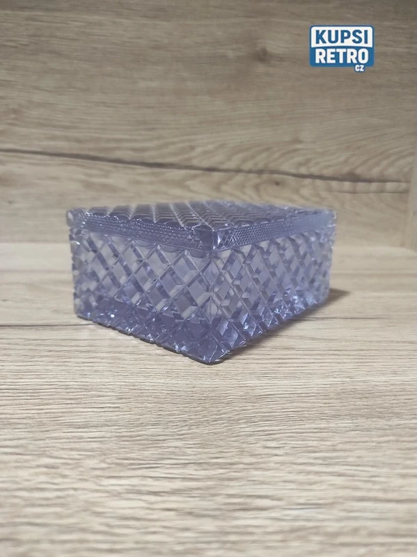 Stará skleněná fialová dóza 