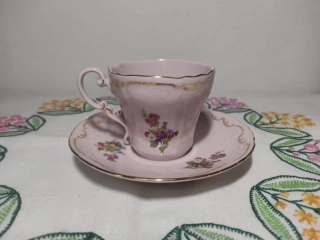 Růžový porcelán Leander 1946 šálek s podšálkem 
