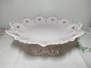 Mísa na podstavci – růžový porcelán, velmi dobrý stav