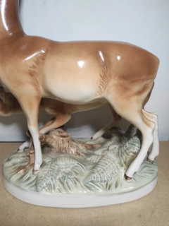 Krásná velká porcelánová soška Srnec Srna 