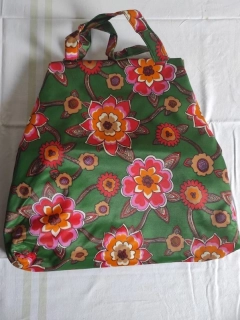 Retro nákupní taška se zapínáním 