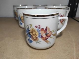 Velké retro hrnky 6 ks 